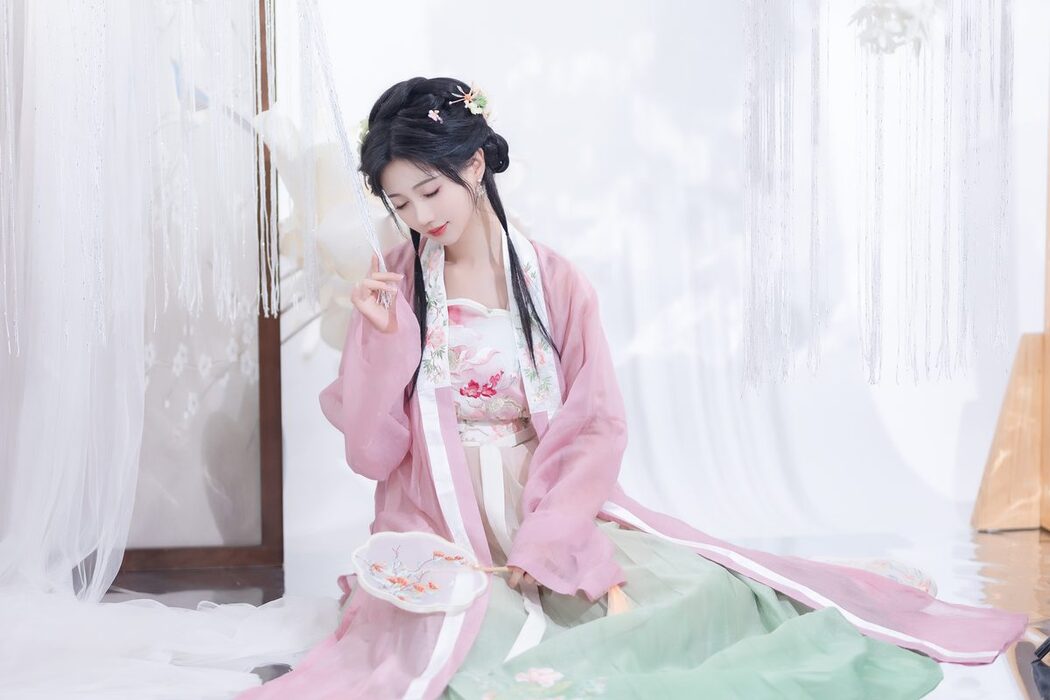 YiTuYu艺图语 Vol.6225 Qi Luo Sheng De Xiao Su Su