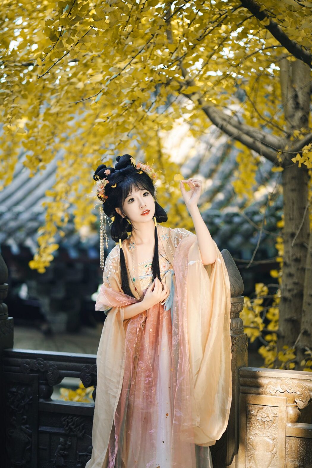 YiTuYu艺图语 Vol.6271 Zhi Zhi Yang