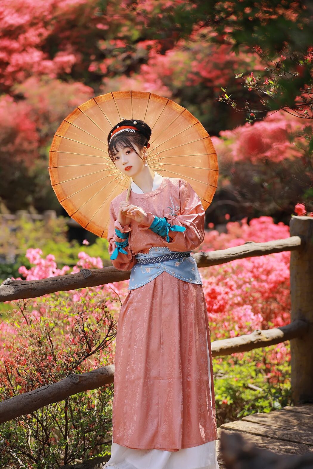 YiTuYu艺图语 Vol.6258 Zhou Zhou AY