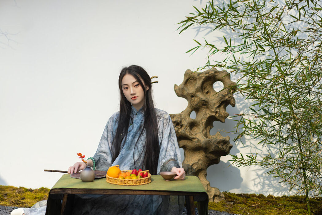 YiTuYu艺图语 Vol.6352 Dong Chu Liu