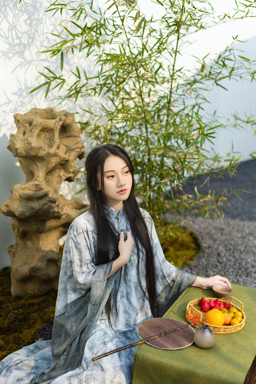 YiTuYu艺图语 Vol.6352 Dong Chu Liu