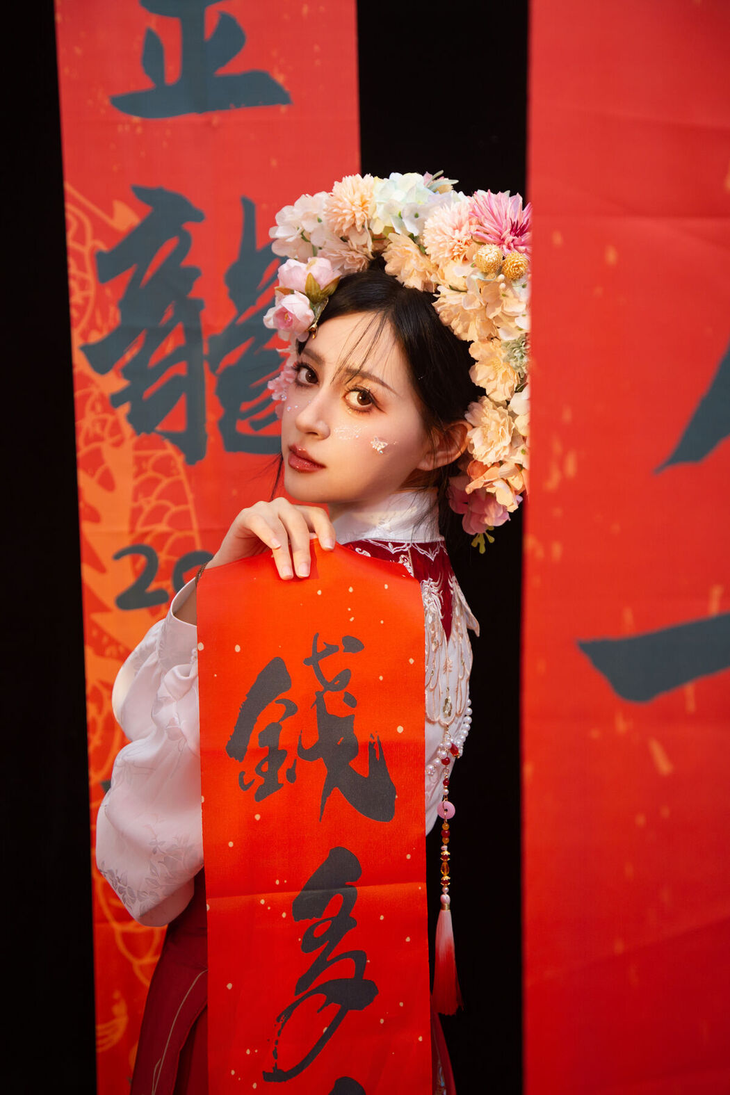 YiTuYu艺图语 Vol.6417 Yi Xuan