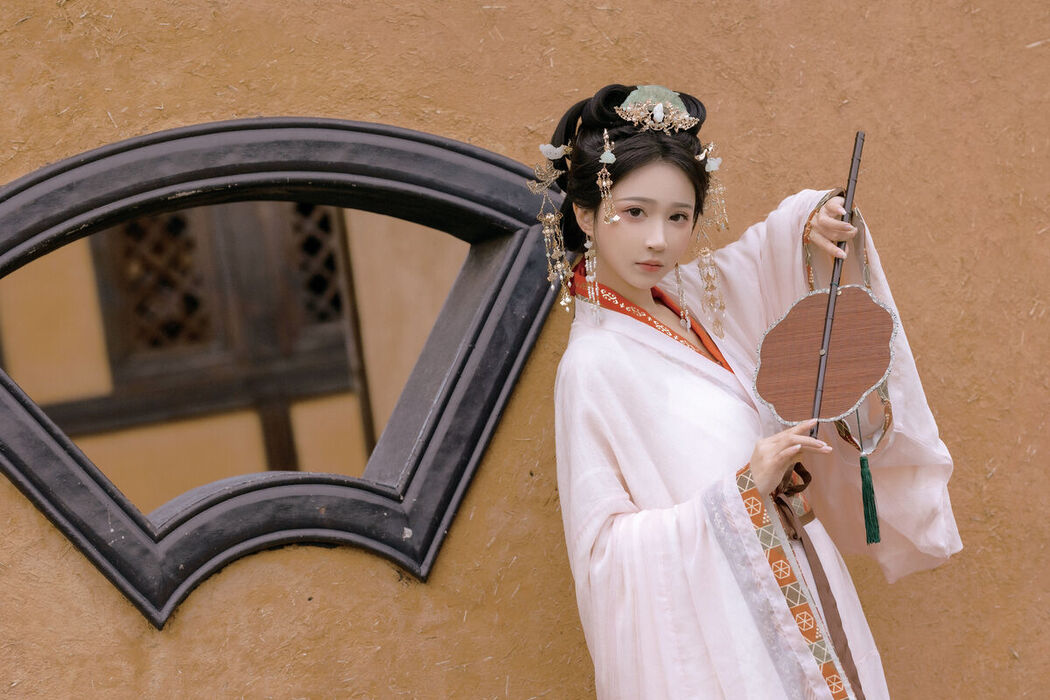 YiTuYu艺图语 Vol.6337 Qi Luo Sheng De Xiao Su Su