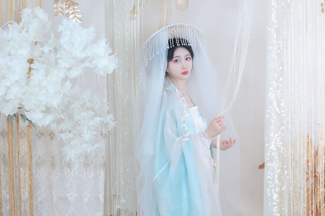 YiTuYu艺图语 Vol.6386 Qi Luo Sheng De Xiao Su Su
