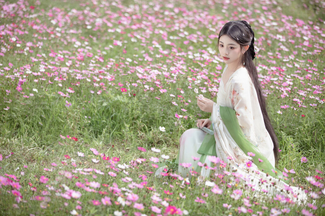 YiTuYu艺图语 Vol.6393 Jin Zou Ba