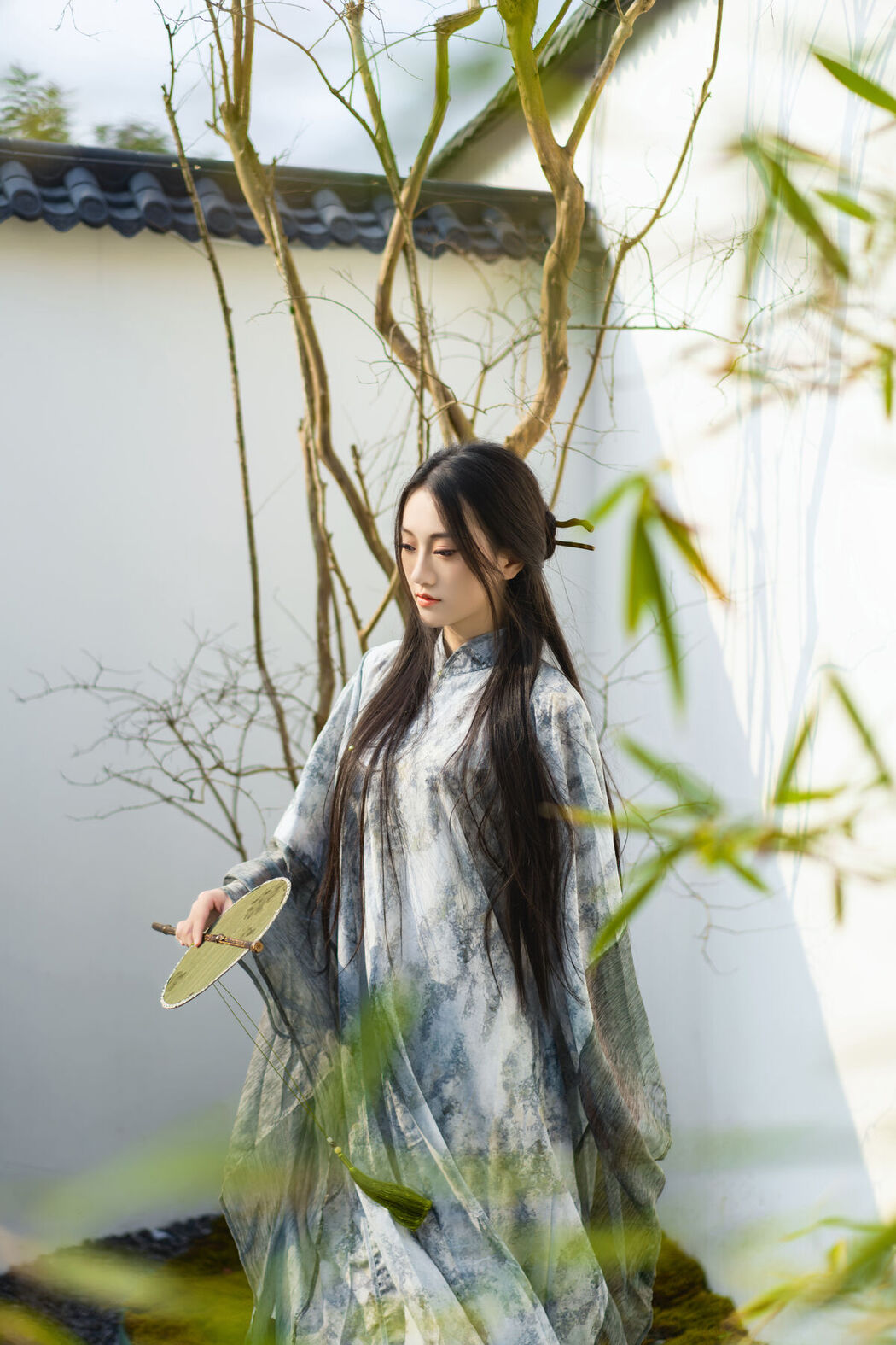 YiTuYu艺图语 Vol.6352 Dong Chu Liu