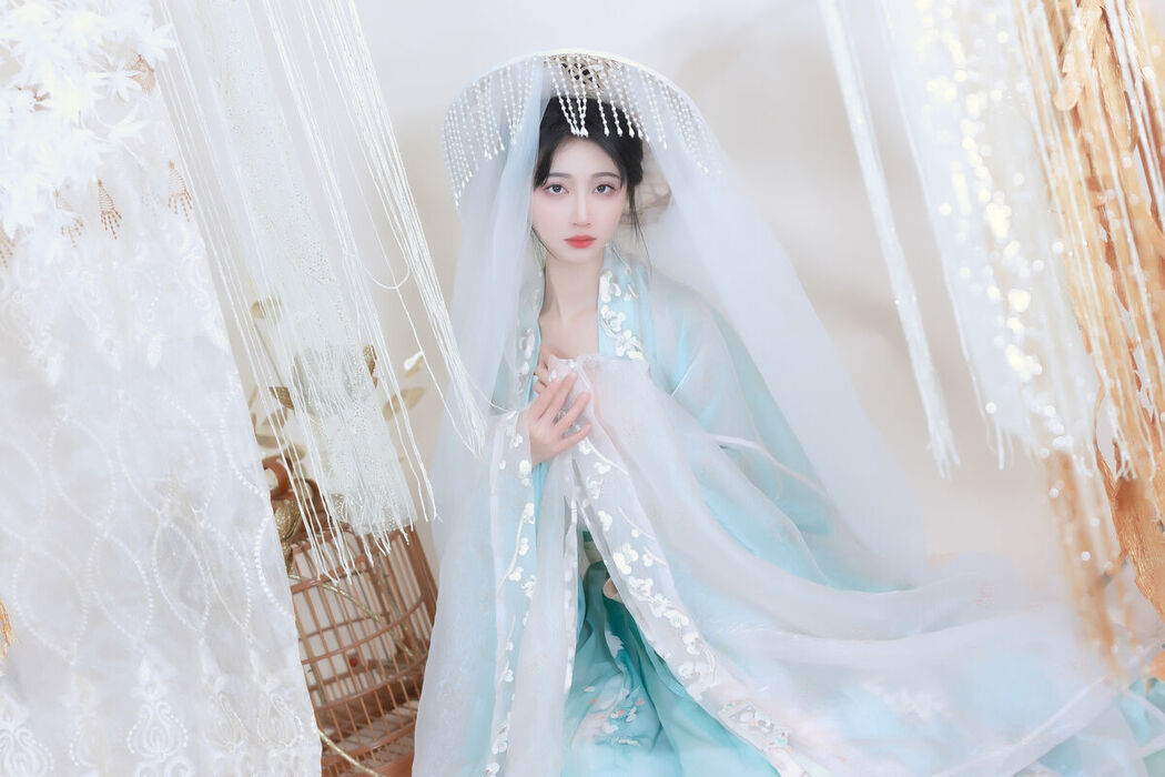 YiTuYu艺图语 Vol.6386 Qi Luo Sheng De Xiao Su Su