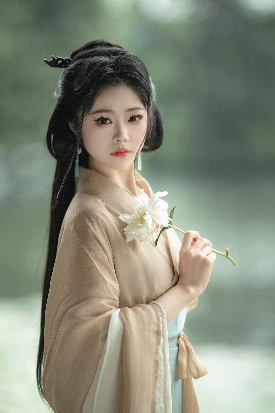 YiTuYu艺图语 Vol.6381 Yun Yun De Hei Yan Quan Er