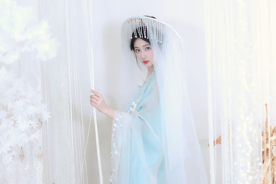 YiTuYu艺图语 Vol.6386 Qi Luo Sheng De Xiao Su Su