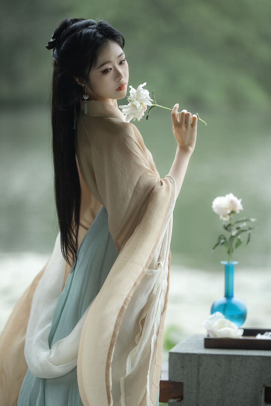 YiTuYu艺图语 Vol.6381 Yun Yun De Hei Yan Quan Er
