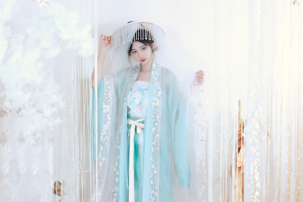 YiTuYu艺图语 Vol.6386 Qi Luo Sheng De Xiao Su Su