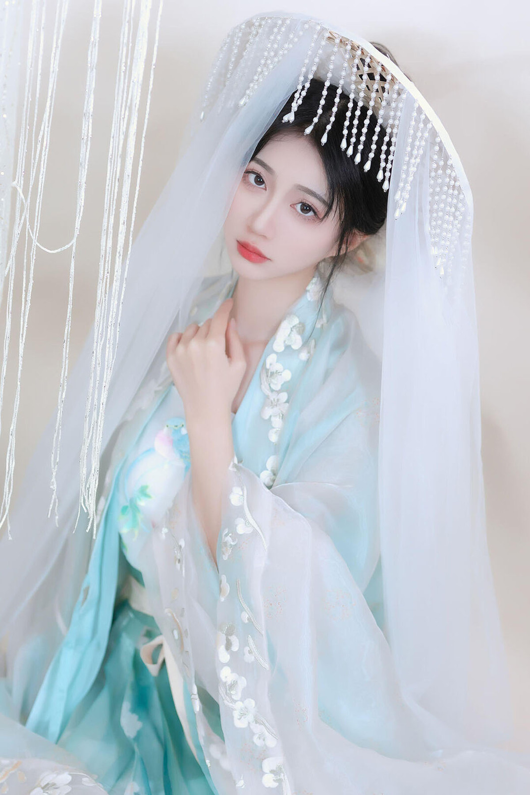 YiTuYu艺图语 Vol.6386 Qi Luo Sheng De Xiao Su Su Cover Photo