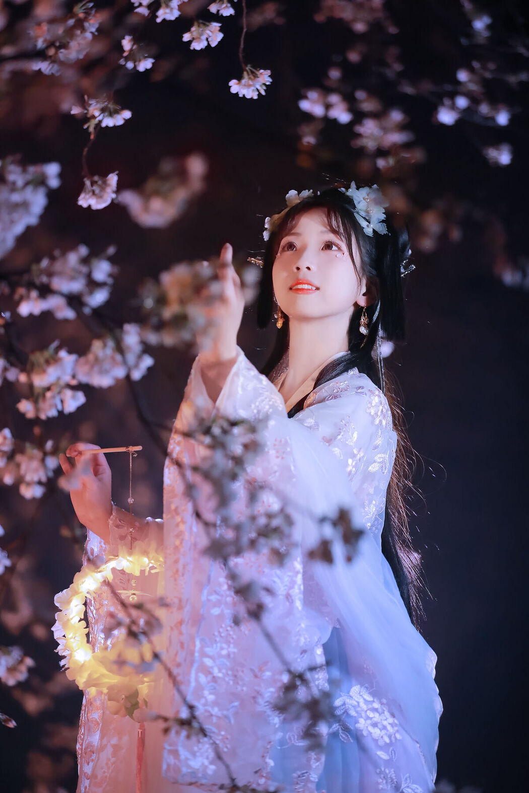 YiTuYu艺图语 Vol.6366 Zhou Zhou AY