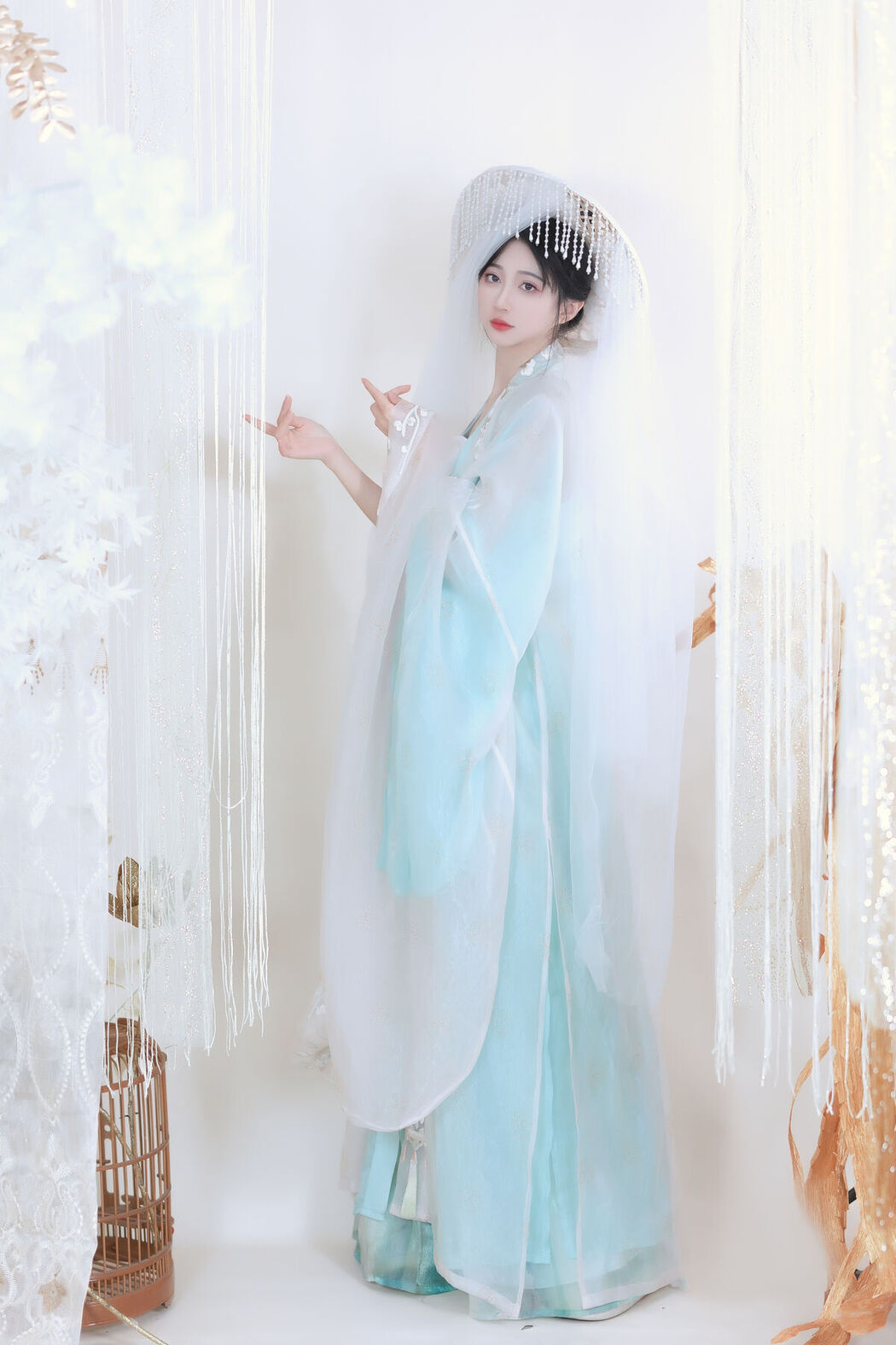 YiTuYu艺图语 Vol.6386 Qi Luo Sheng De Xiao Su Su