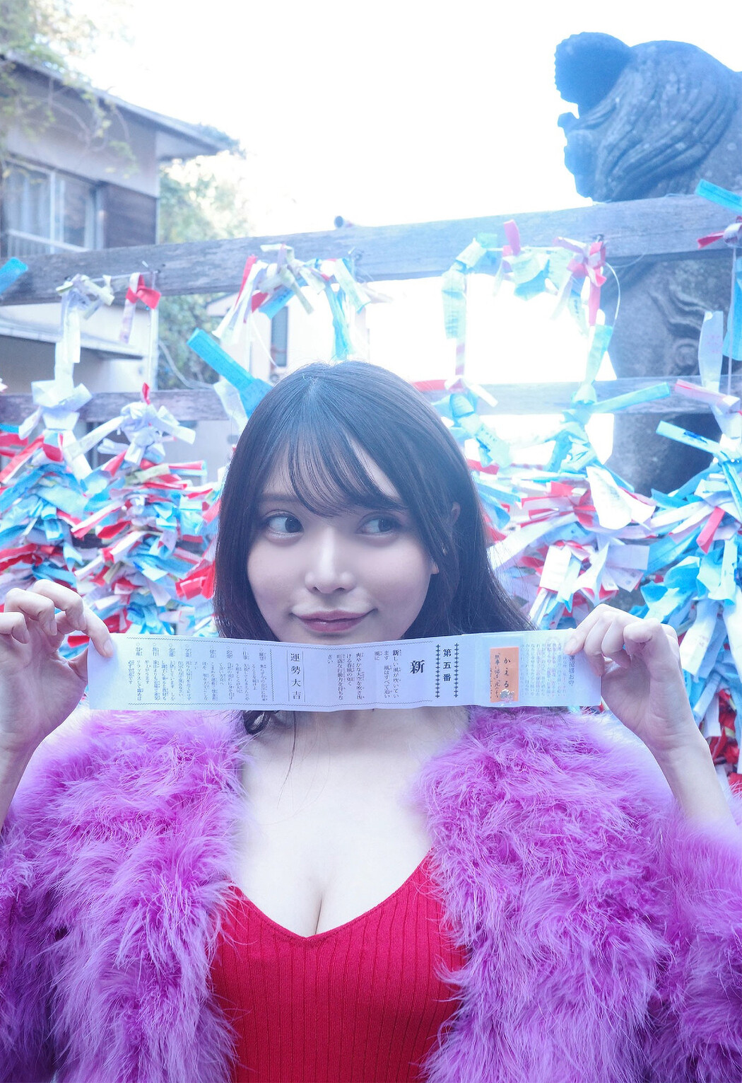 Sayaka Nitori 似鳥沙也加, 写真集 旬撮ガール Vol.2 早くも限界突破な美バスト Cover Photo