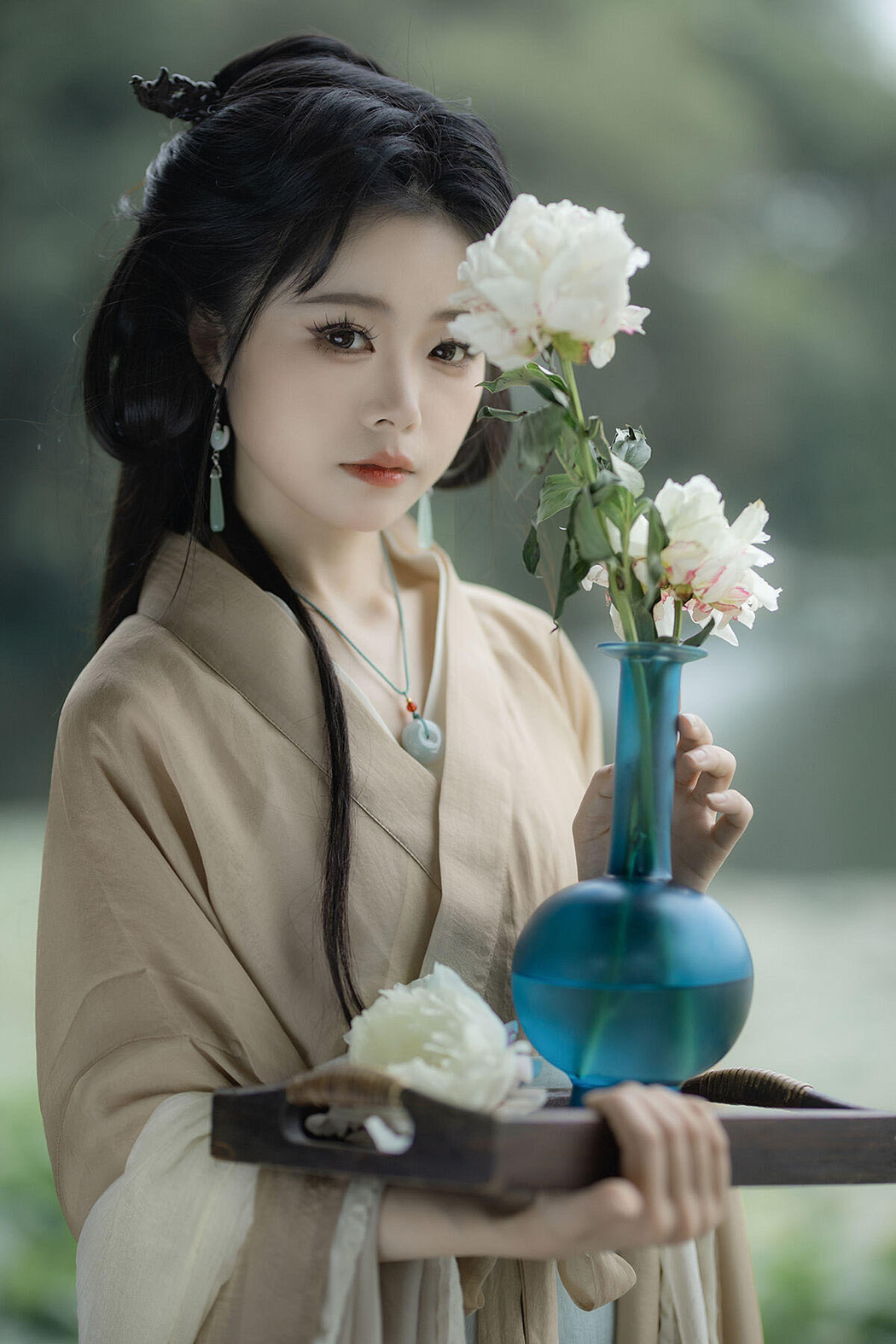 YiTuYu艺图语 Vol.6381 Yun Yun De Hei Yan Quan Er Cover Photo