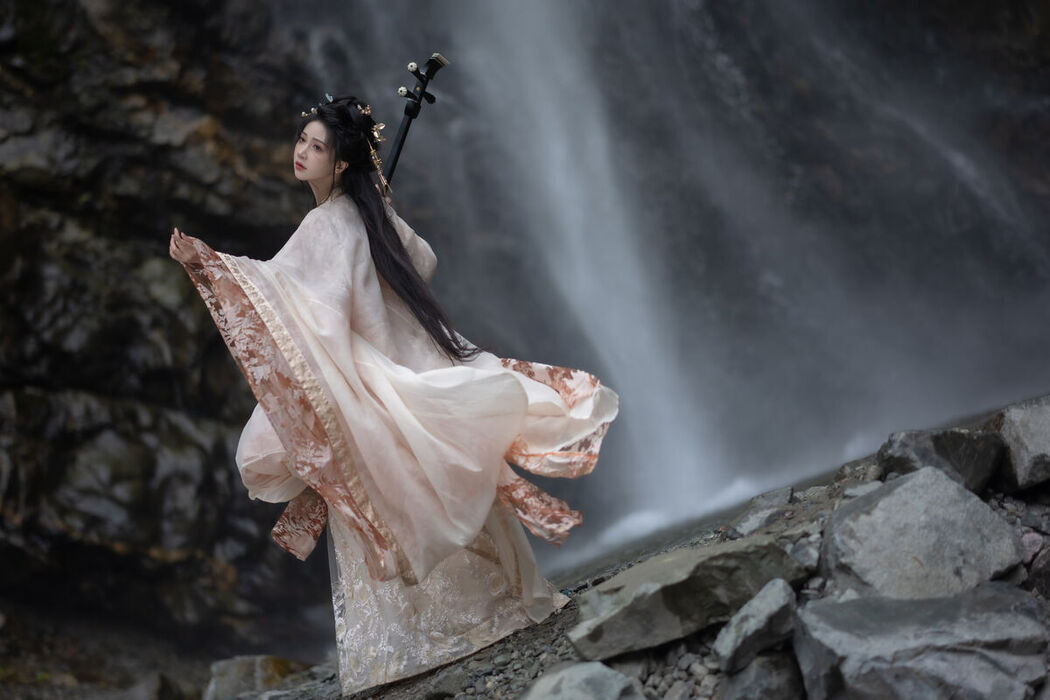 YiTuYu艺图语 Vol.6314 Qi Luo Sheng De Xiao Su Su