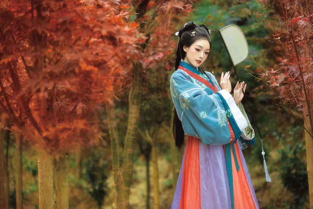 YiTuYu艺图语 Vol.6385 Qiqi