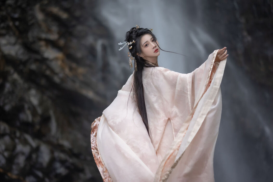 YiTuYu艺图语 Vol.6314 Qi Luo Sheng De Xiao Su Su