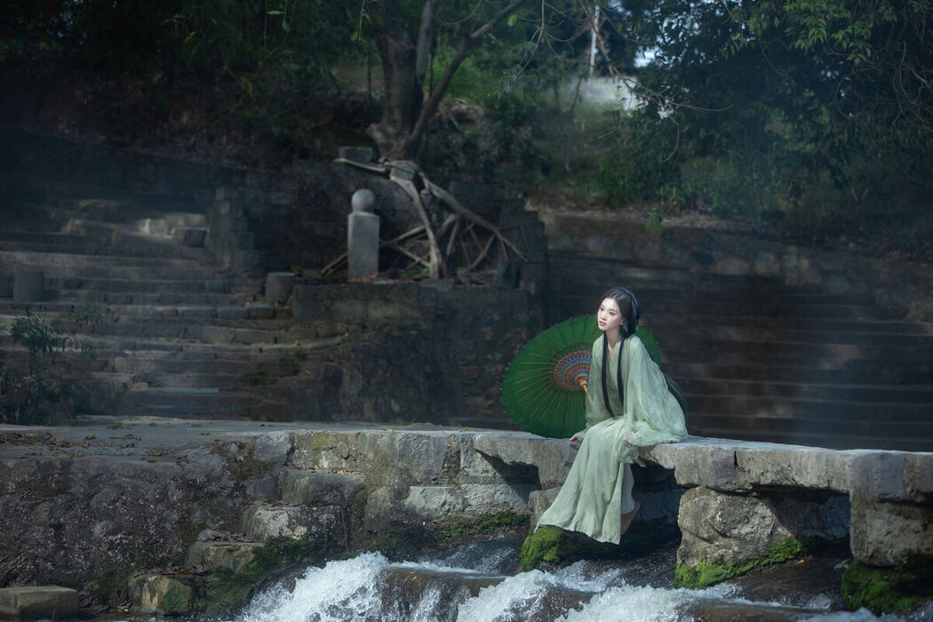 YiTuYu艺图语 Vol.6368 Zhi Zhi Qi