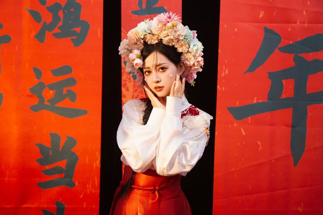 YiTuYu艺图语 Vol.6417 Yi Xuan