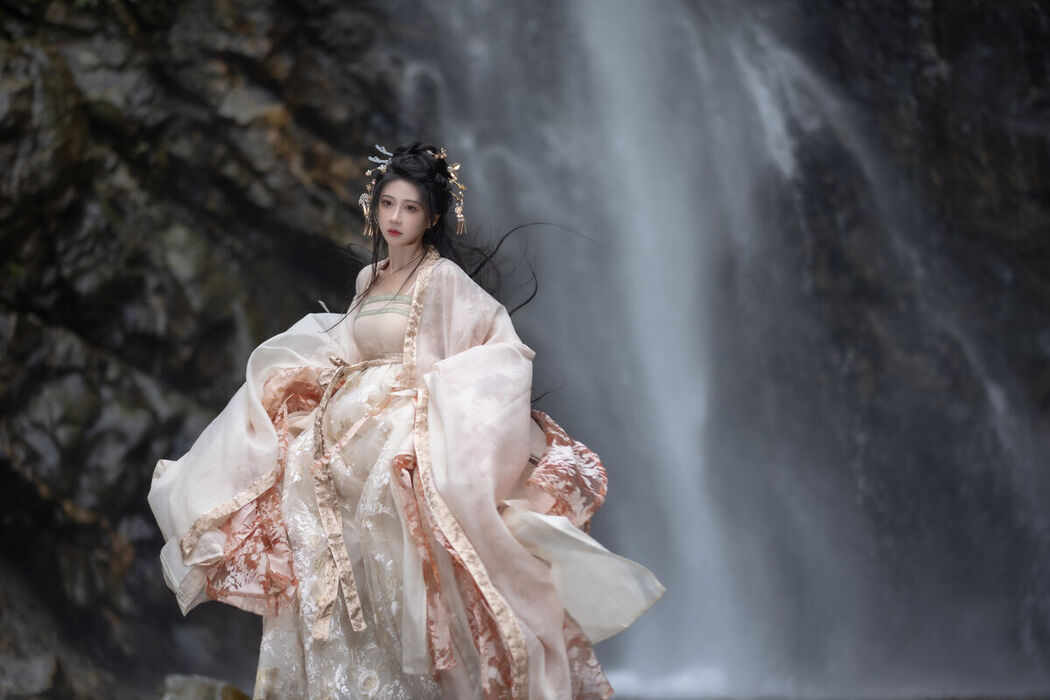 YiTuYu艺图语 Vol.6314 Qi Luo Sheng De Xiao Su Su