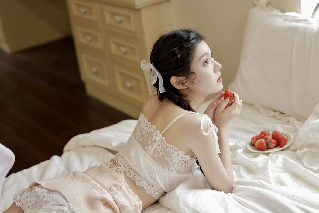 YiTuYu艺图语 Vol.6289 Ling Xiao Qi