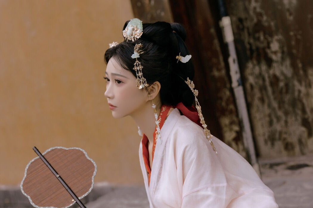 YiTuYu艺图语 Vol.6337 Qi Luo Sheng De Xiao Su Su
