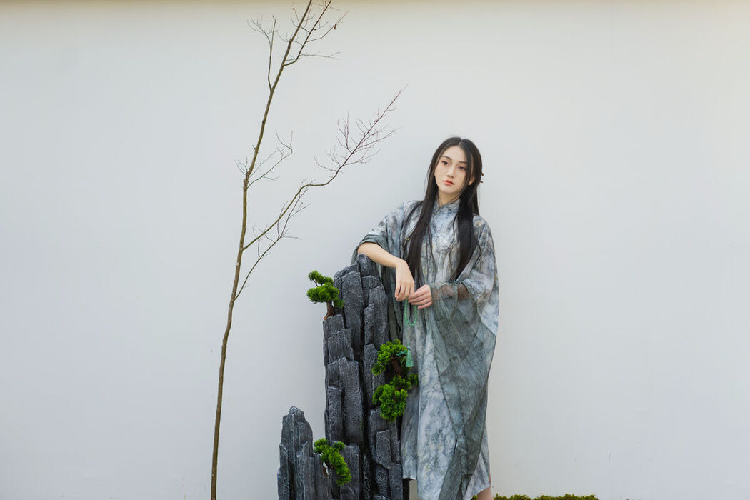 YiTuYu艺图语 Vol.6352 Dong Chu Liu