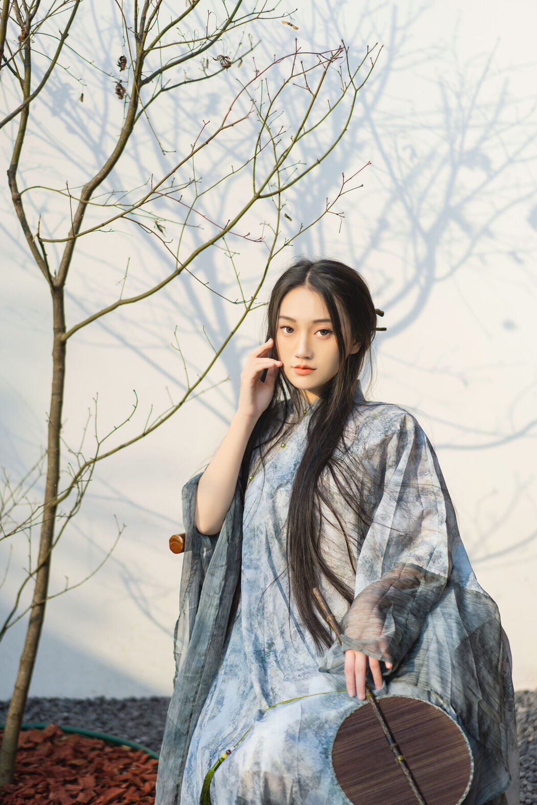 YiTuYu艺图语 Vol.6352 Dong Chu Liu