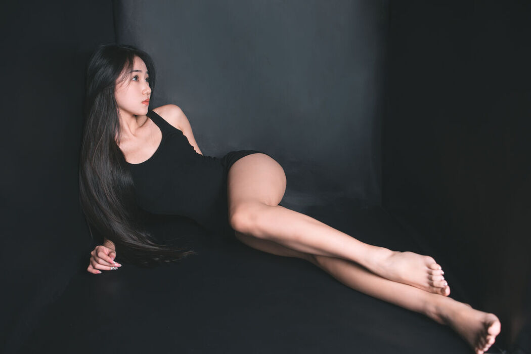 YiTuYu艺图语 Vol.6423 Yi Yu He Bao Dan