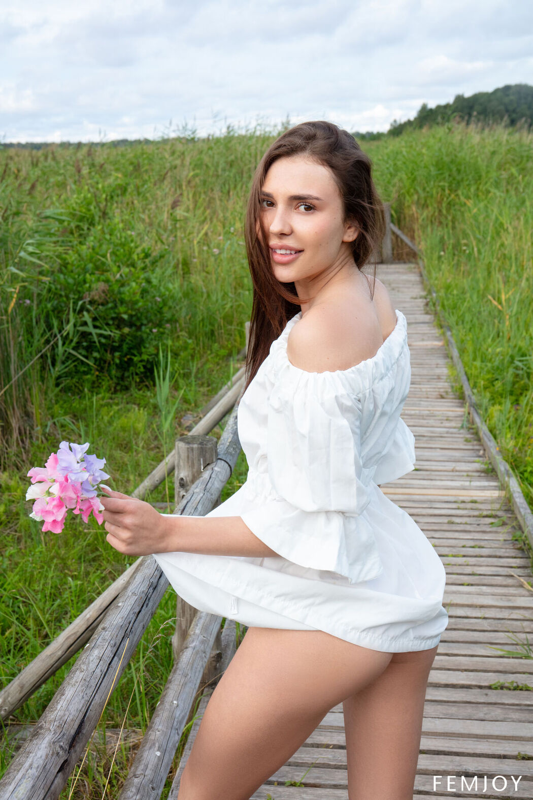 FemJoy Mira Si – Romantic Bridge (81P)