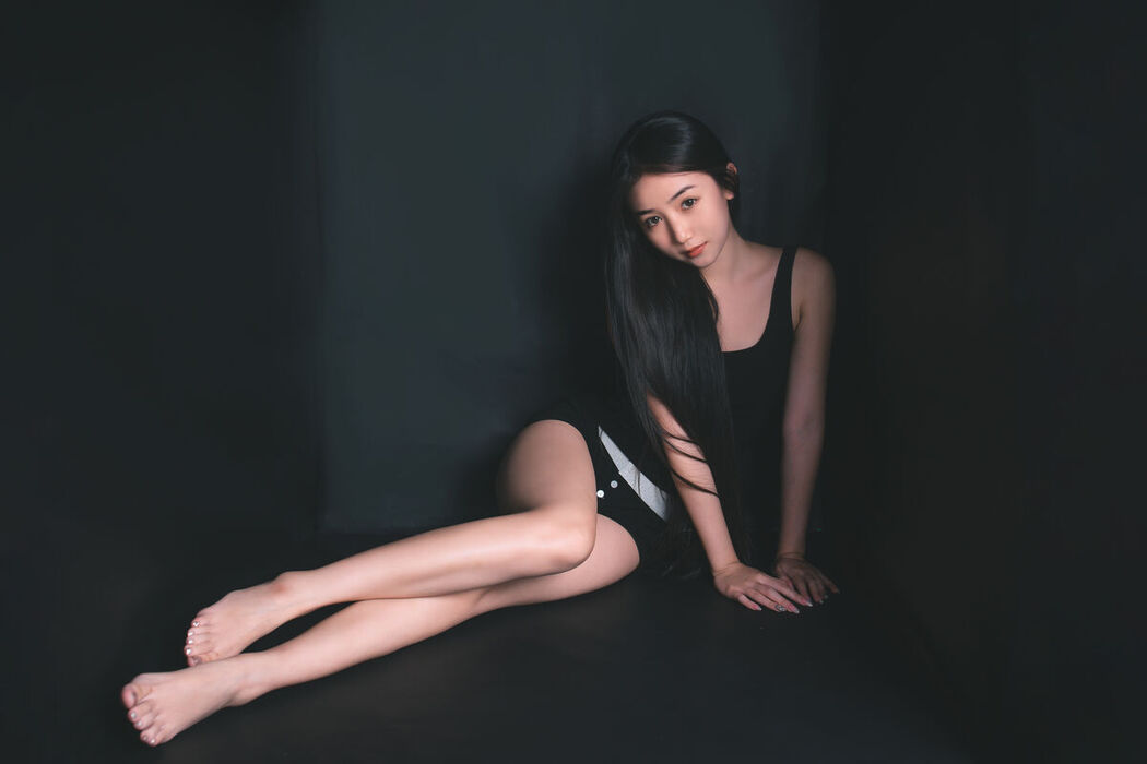 YiTuYu艺图语 Vol.6423 Yi Yu He Bao Dan