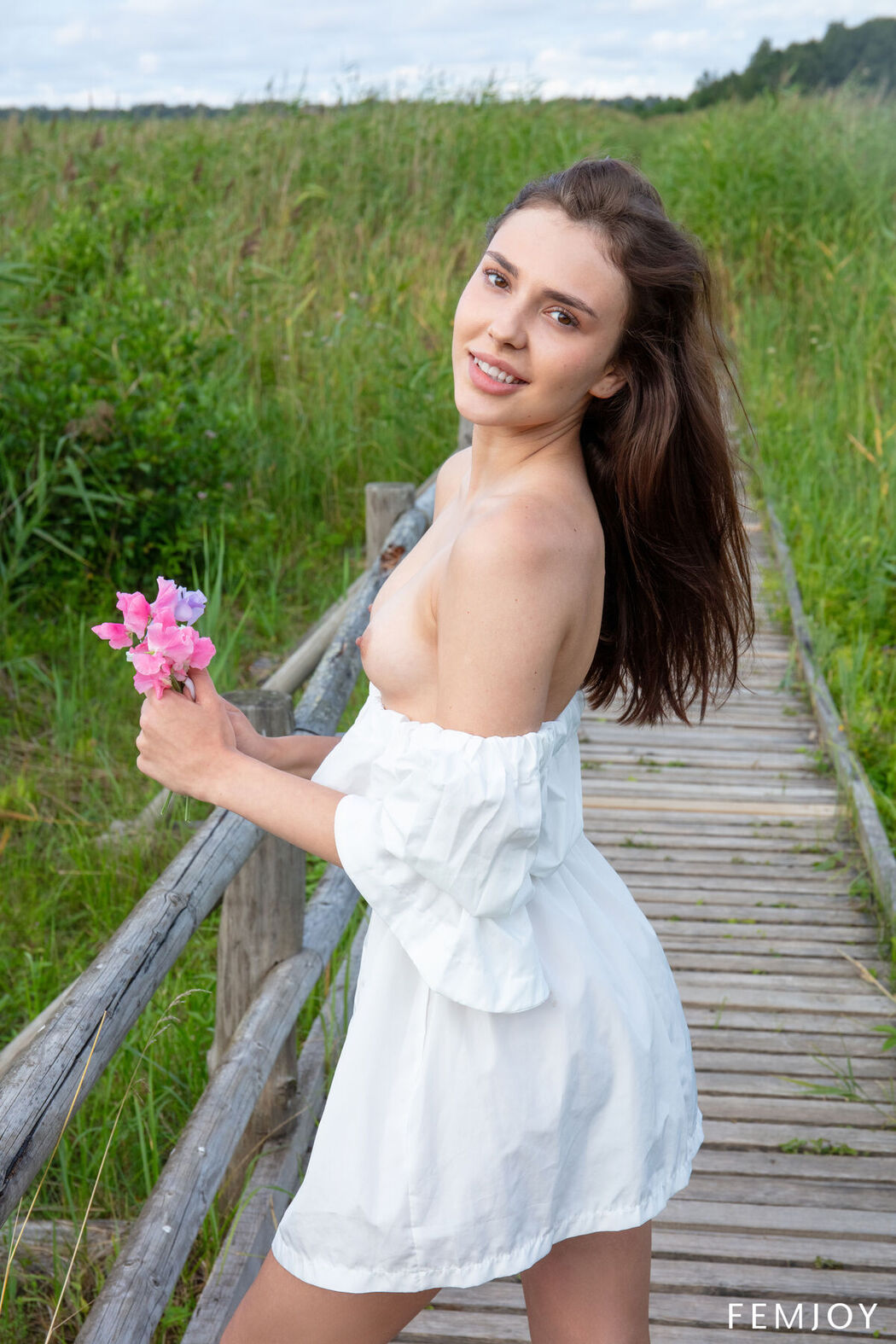 FemJoy Mira Si – Romantic Bridge (81P)