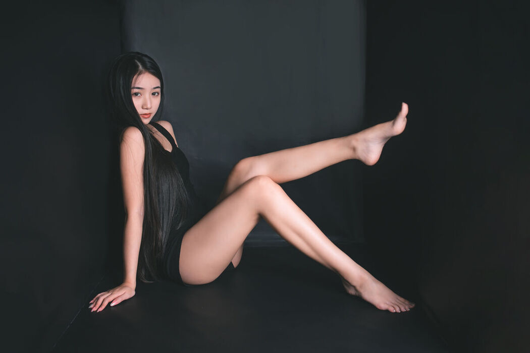 YiTuYu艺图语 Vol.6423 Yi Yu He Bao Dan