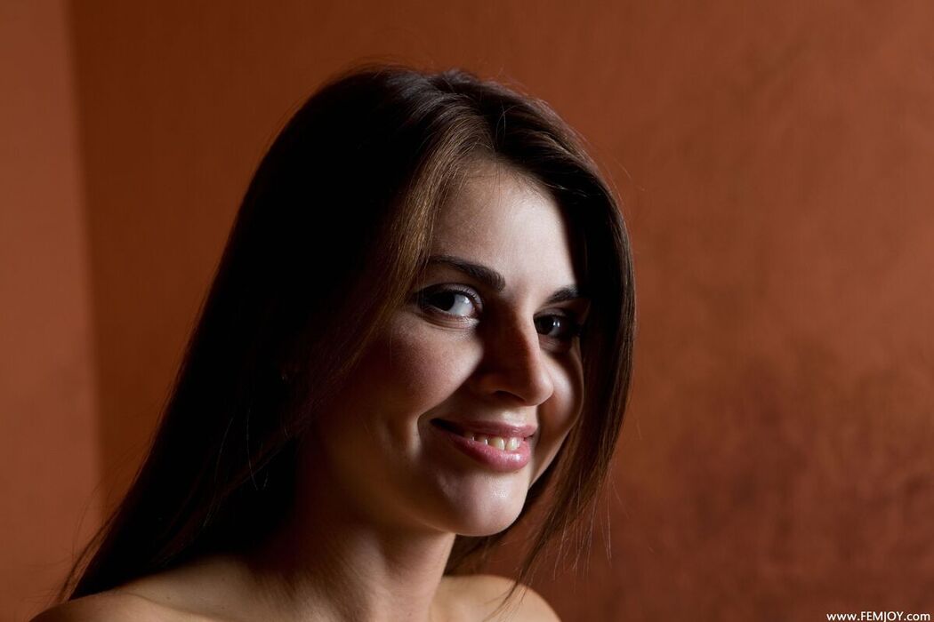 FemJoy Alannis – Teach Me How To Love (77P)