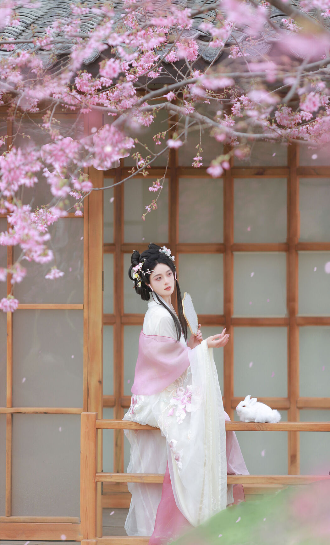 YiTuYu艺图语 Vol.6610 Nu Li Hua Zhuang De Sui Sui