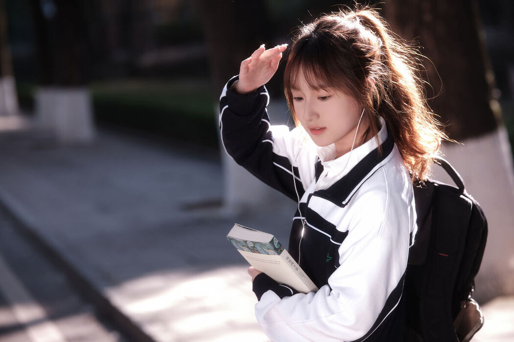 YiTuYu艺图语 Vol.6521 Bei Shang Fei Niu