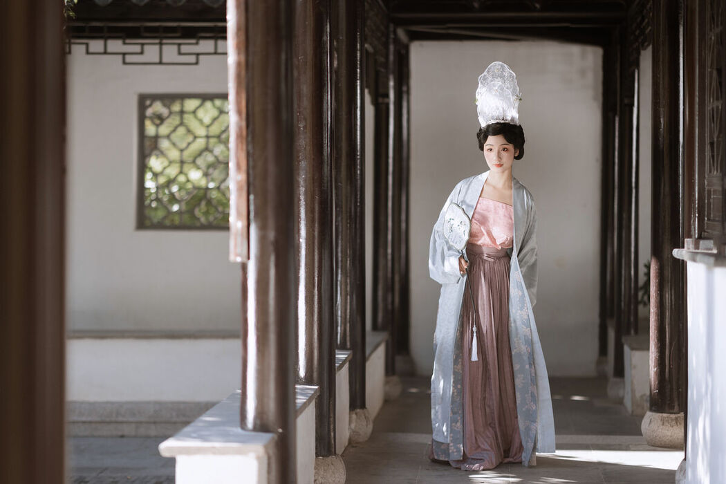 YiTuYu艺图语 Vol.6454 Zhi Yu Qian Deng