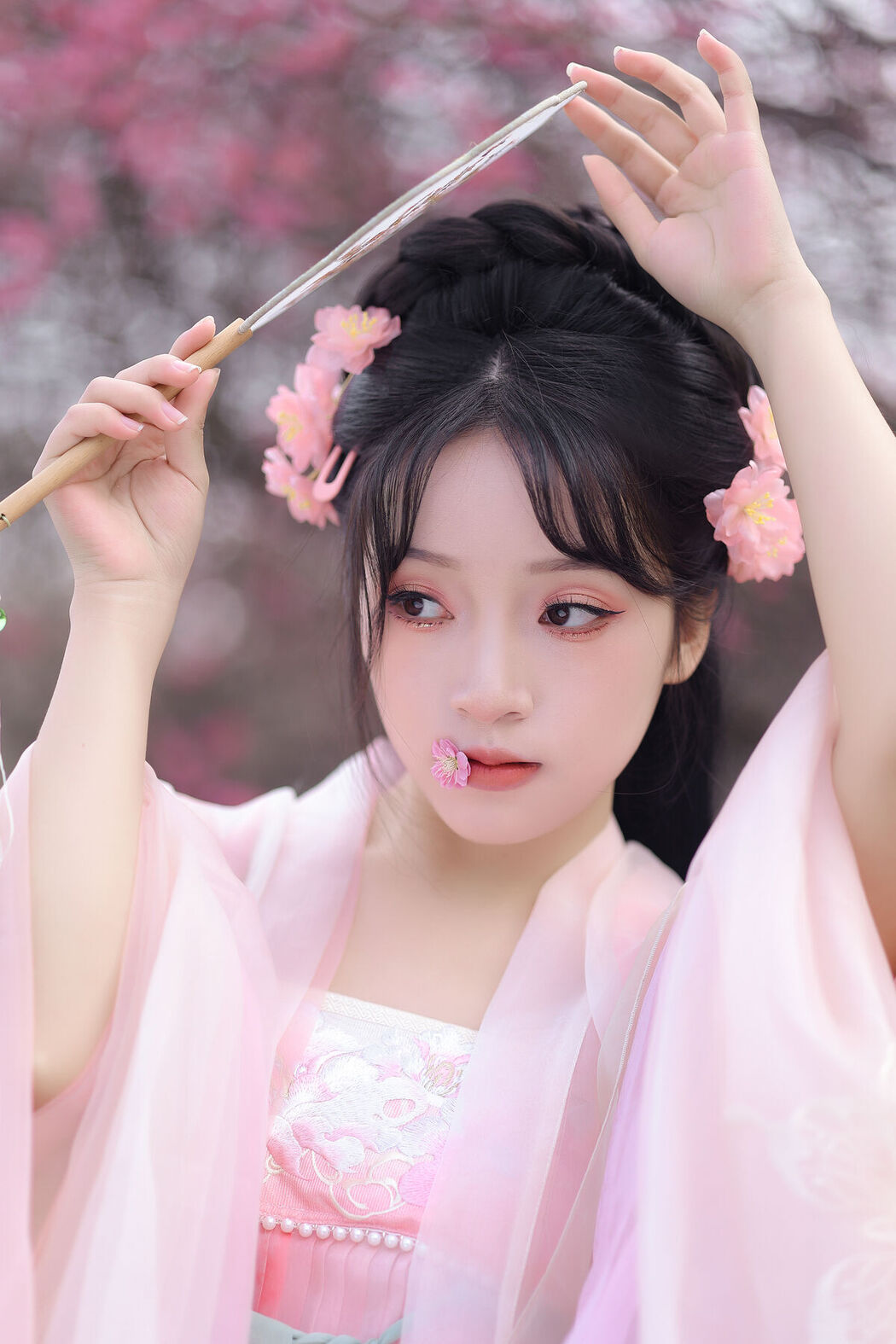 YiTuYu艺图语 Vol.6569 Jun Yin Lan