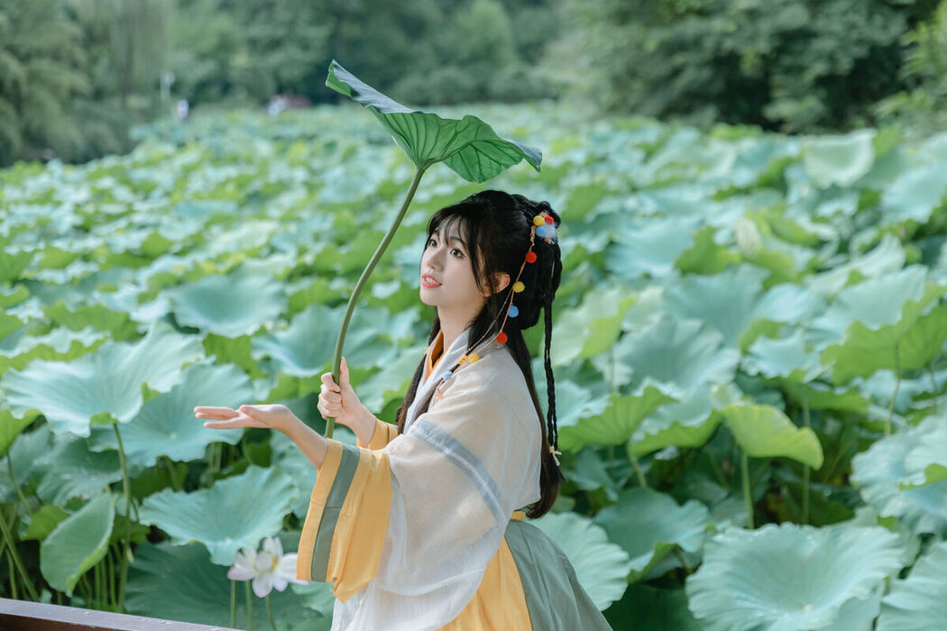 YiTuYu艺图语 Vol.6438 Shi Yi