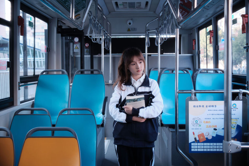 YiTuYu艺图语 Vol.6521 Bei Shang Fei Niu