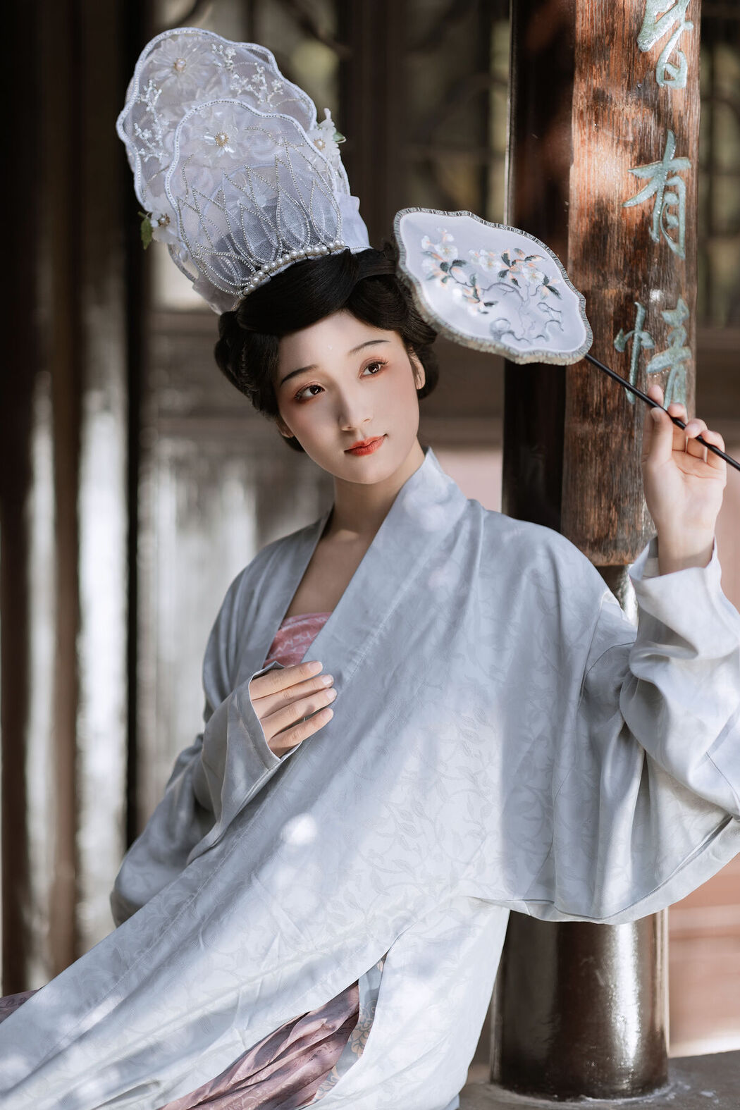 YiTuYu艺图语 Vol.6454 Zhi Yu Qian Deng