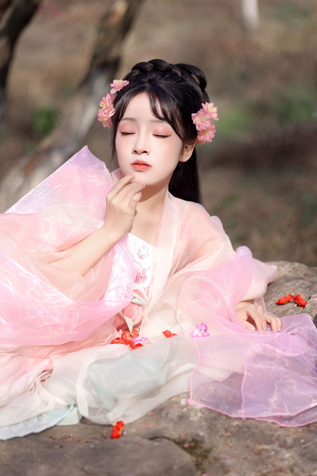 YiTuYu艺图语 Vol.6569 Jun Yin Lan