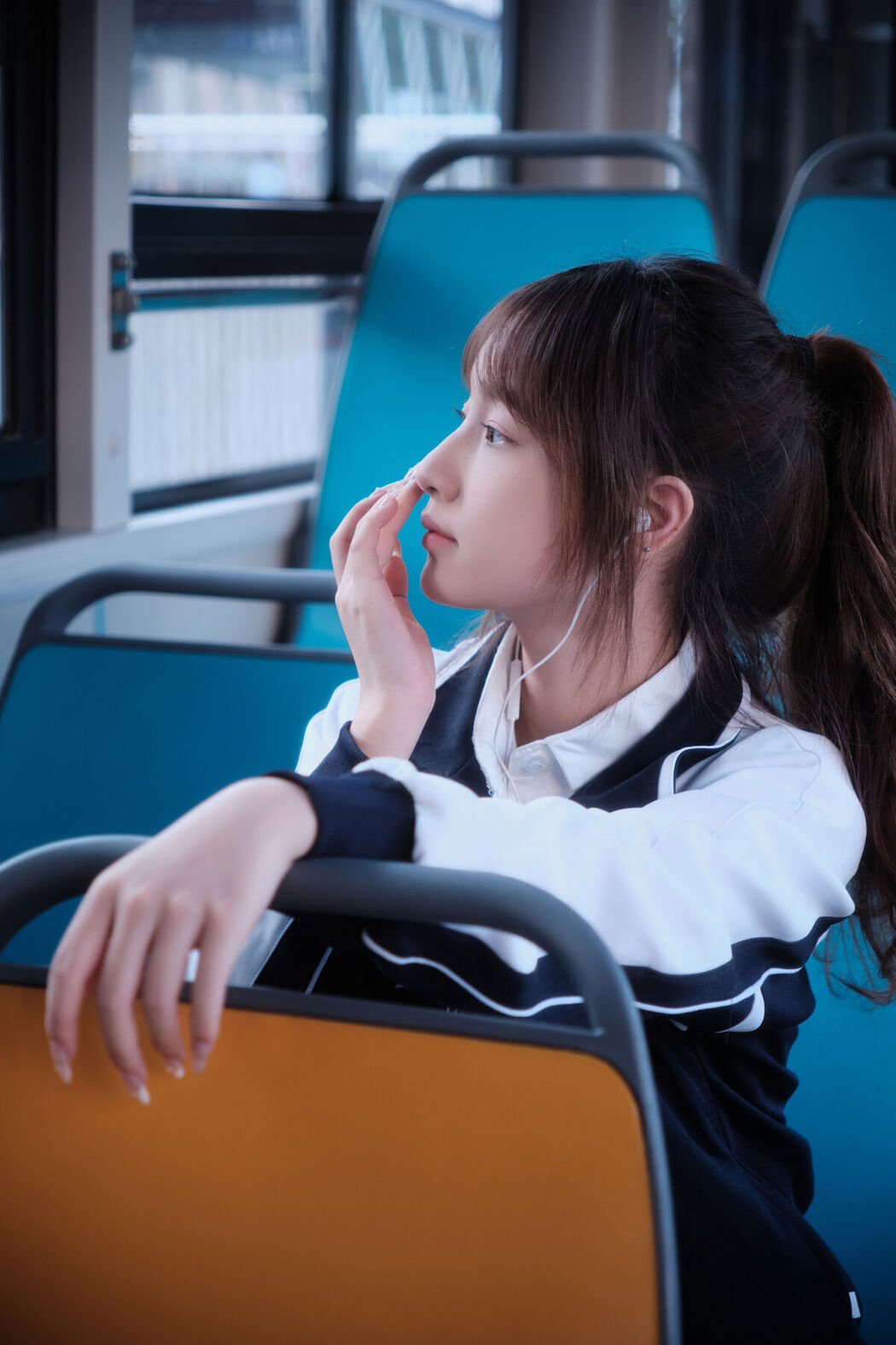 YiTuYu艺图语 Vol.6521 Bei Shang Fei Niu