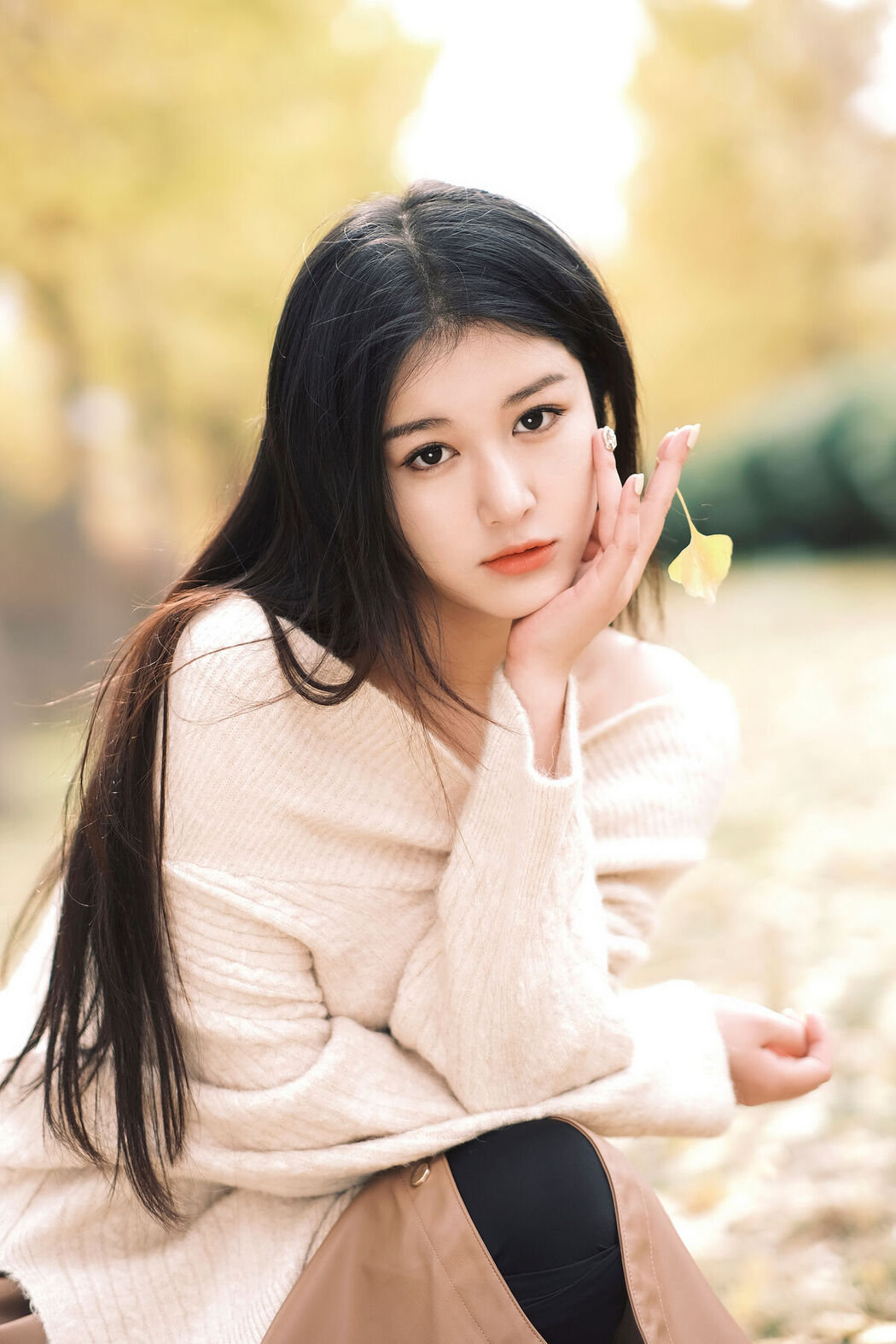 YiTuYu艺图语 Vol.6506 Shang Yi Han Momooly