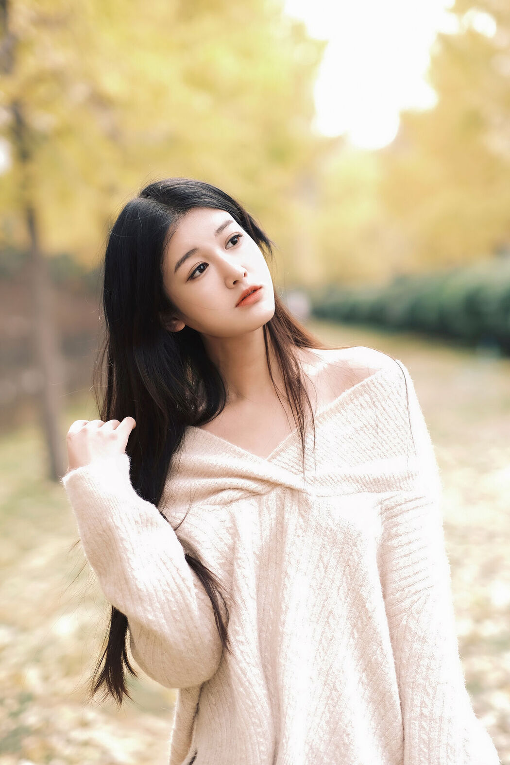 YiTuYu艺图语 Vol.6506 Shang Yi Han Momooly