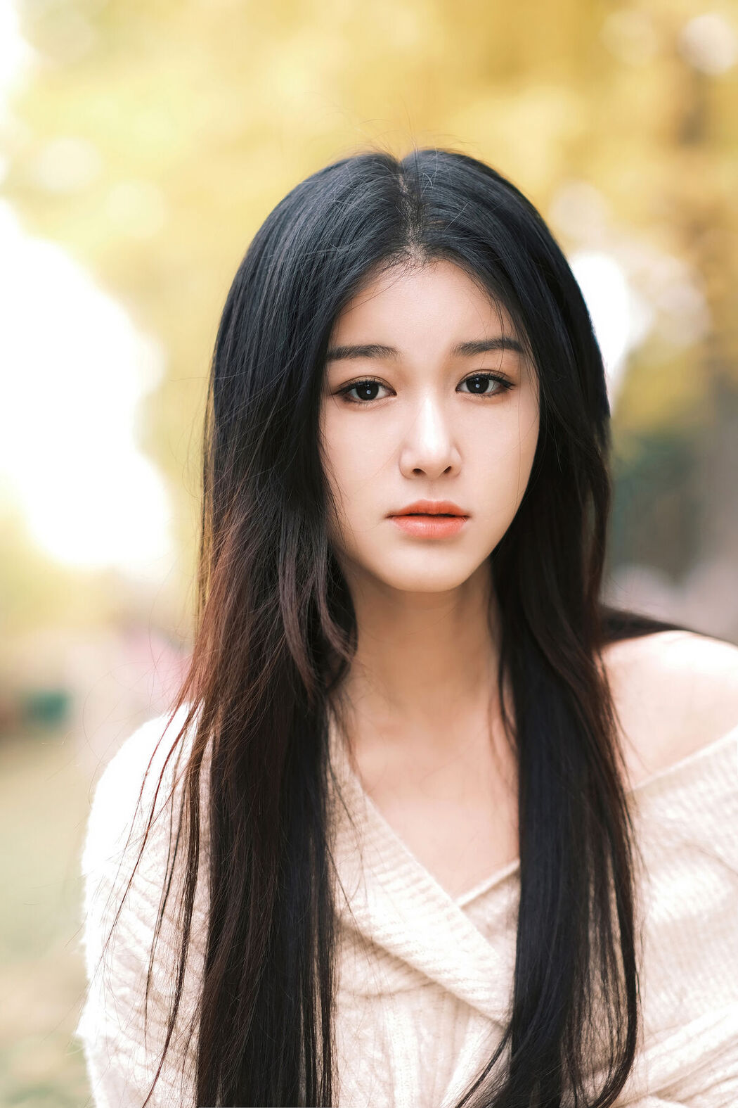 YiTuYu艺图语 Vol.6506 Shang Yi Han Momooly