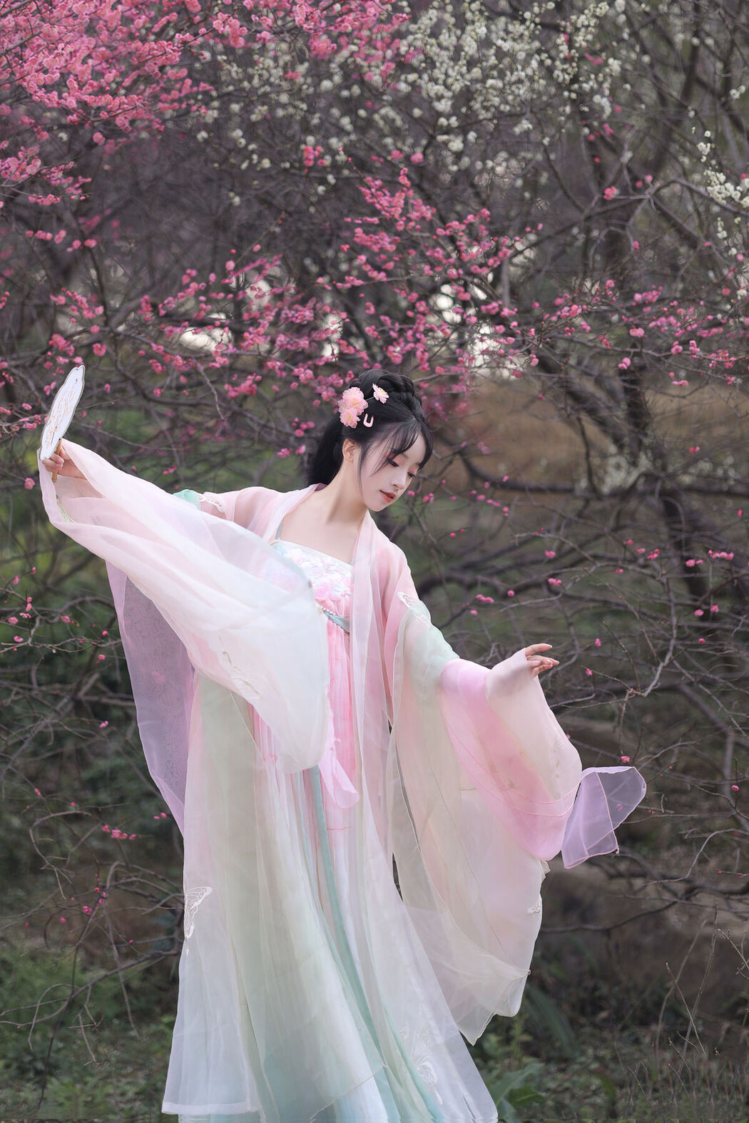 YiTuYu艺图语 Vol.6569 Jun Yin Lan