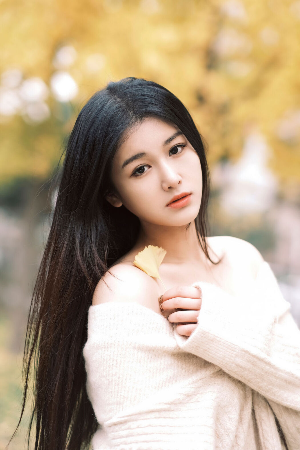 YiTuYu艺图语 Vol.6506 Shang Yi Han Momooly